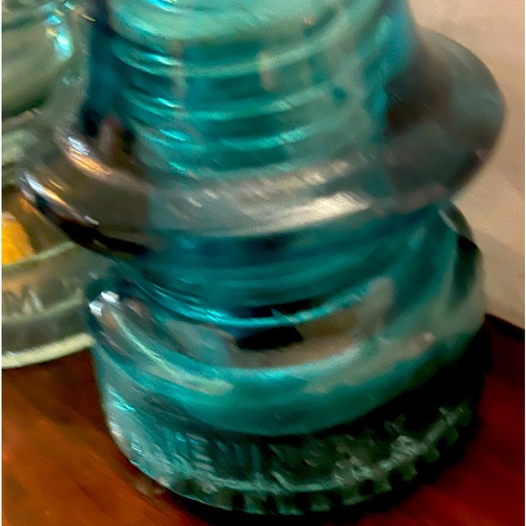 Vintage glass insulators in good condition. - Picture 2 of 4